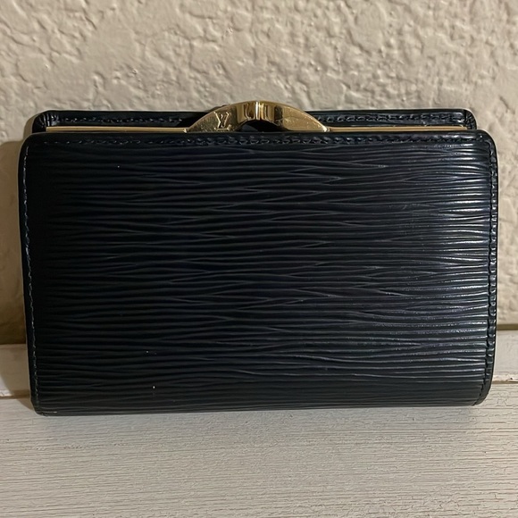Louis Vuitton Wallet Epi Porte Monnaie Billets Viennois Leather Bifold Wallet 🔥 - Picture 5 of 17